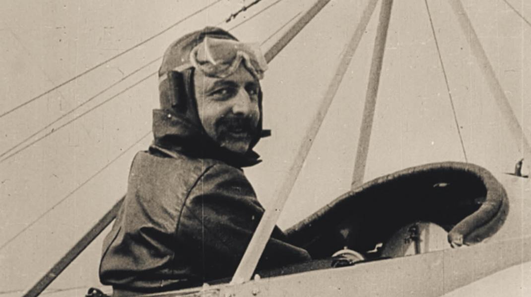 Quelle traversée Louis Blériot a-t-il réussie en avion le 25 juillet 1909 ? Louis blériot avion