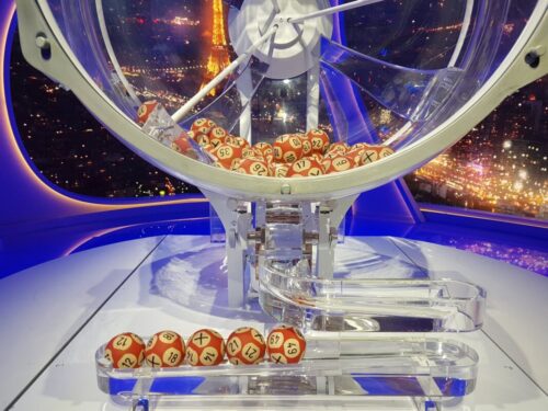 A l'Euromillions, vous avez 1 chance sur 39 millions de remporter le gros lot. Vrai ou faux ? 