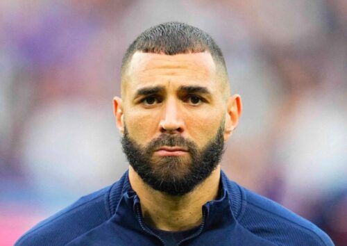 Quel est le nom de ce joueur de football ? 