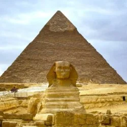 Les pyramides de Gizeh 