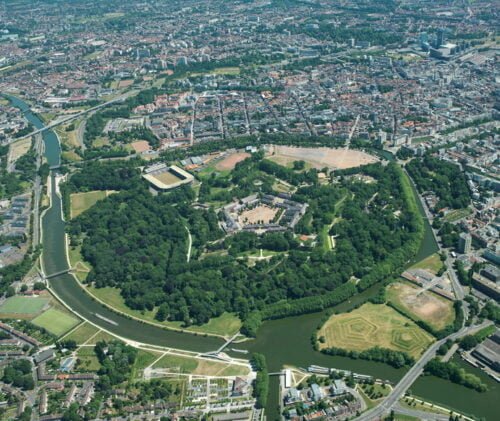 Quelle rivière française contourne la citadelle de Lille ? 