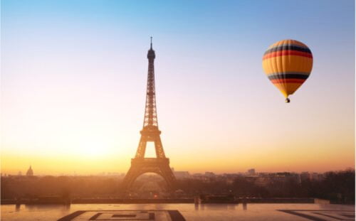 De quel siècle date la création de la montgolfière par les frères Montgolfier ? 