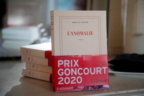 Au cours de quel mois le prix Goncourt est-il décerné ? 