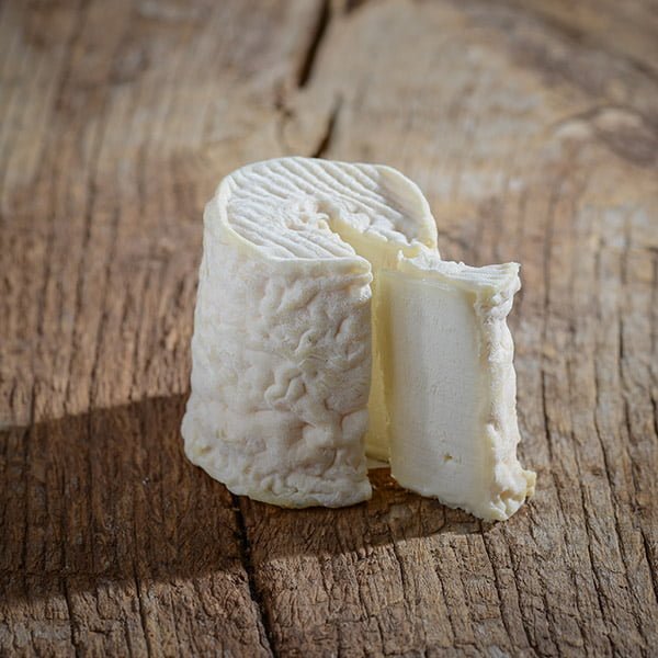 D’où est originaire le fromage au lait de chèvre nommé le Chabichou ? 