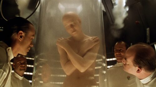 À quel réalisateur français doit-on le film “Alien, la résurrection” en 1997 ? 