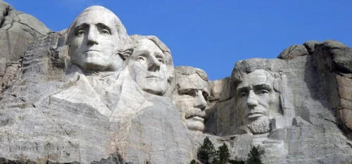 Dans quel pays peut-on observer ce mémorial taillé dans la roche ? Mont Rushmore en photo