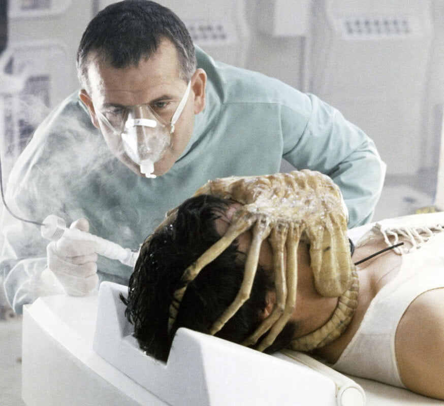 De quel animal aquatique est inspirée la créature des films Alien ? Extrait du film Alien