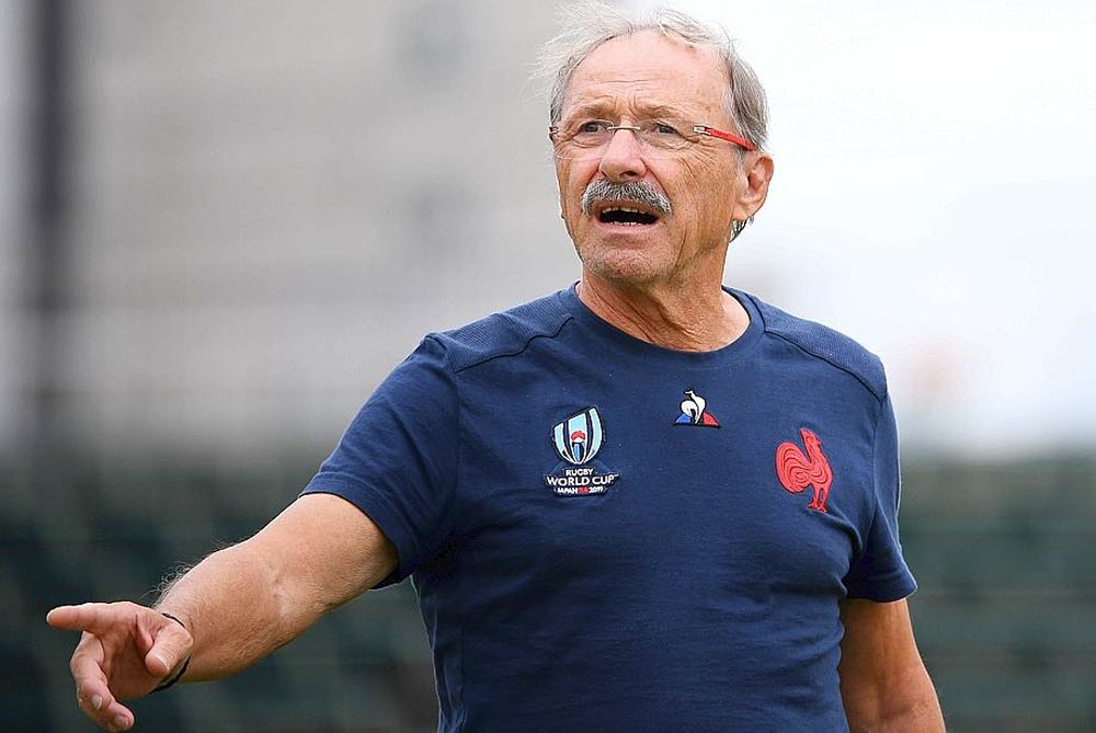 Quel ancien joueur de rugby était le sélectionneur de l’équipe de France de rugby sur la période 2018-2019 ? 