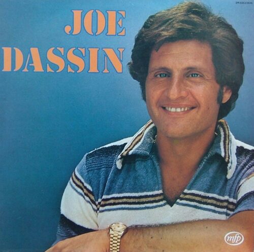 Quel est le titre de la chanson d’amour interprétée par Joe Dassin en 1975 et faisant partie de l’album Le costume blanc ? 