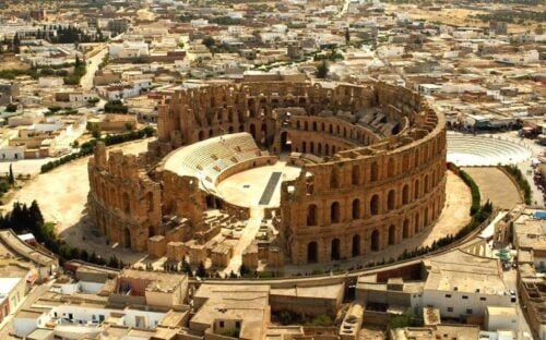 Dans quel pays se situe l’amphithéâtre d’El Jem ? 