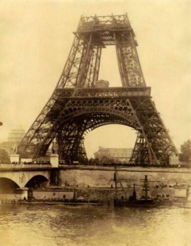 En quelle année la construction de la tour Eiffel a-t-elle commencé ? 