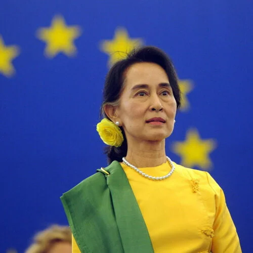 De quel pays Aung San Suu Kyi a-t-elle été une figure politique majeure ? 