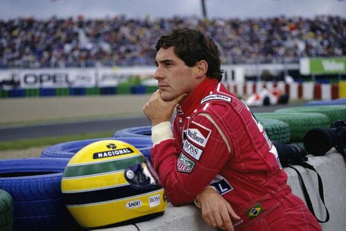 Combien de fois le Brésilien Ayrton Senna a-t-il remporté le championnat du monde de Formule 1 ? 