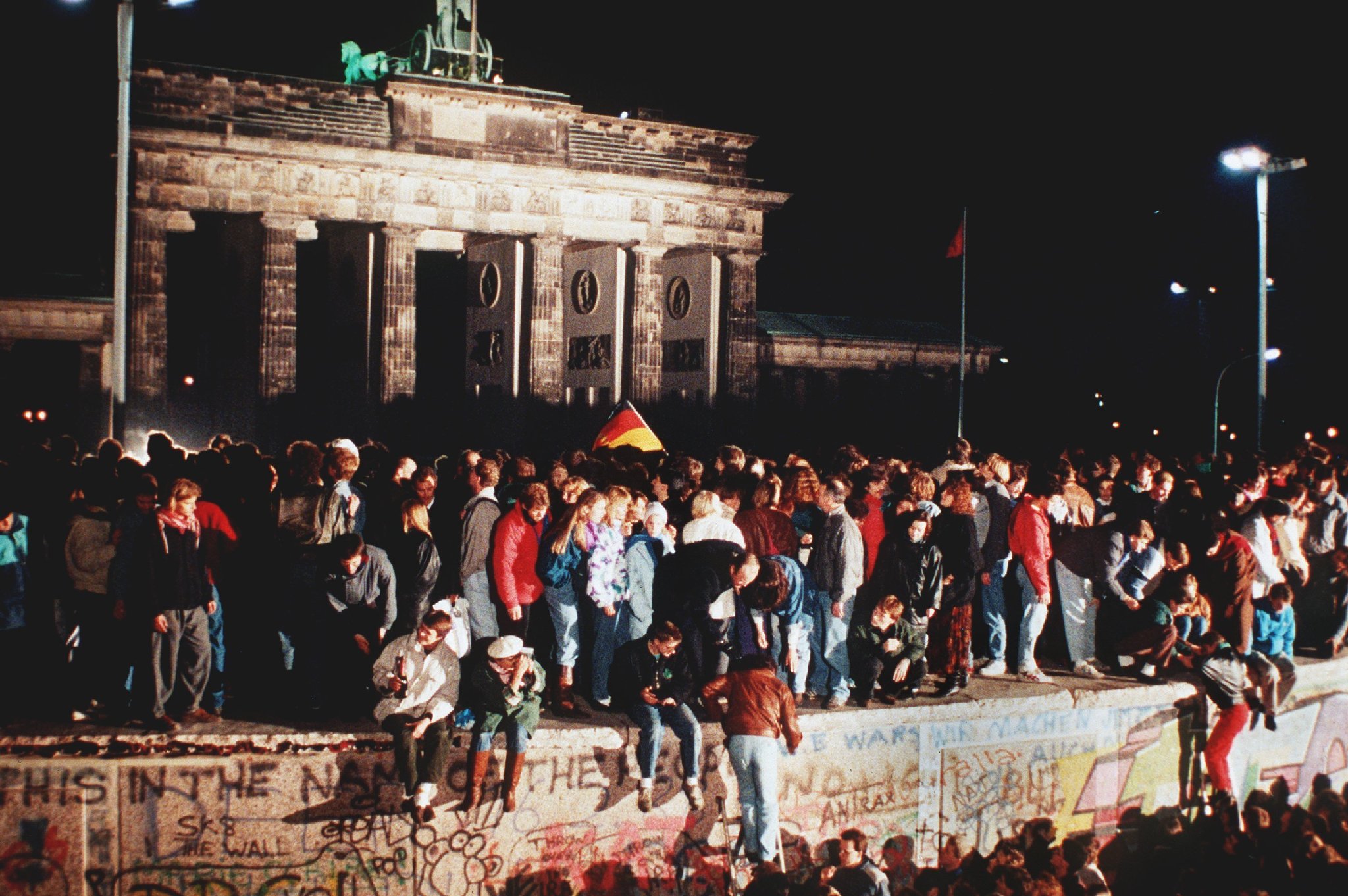 Quelle est la date de la chute du mur de Berlin ? 