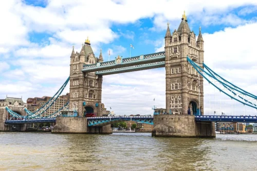 Comment s’appelle ce célèbre pont londonien ? Pont de Londres