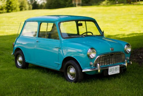 Quel est le modèle emblématique de la voiture que l'on nomme la Mini dès 1959 ? 