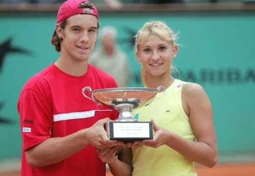 Au tournoi de Roland-Garros, les compétitions mixtes doivent se jouer avec des joueurs de la même nationalité. Vrai ou faux ? Richard Gasquet et Tatiana Golovin