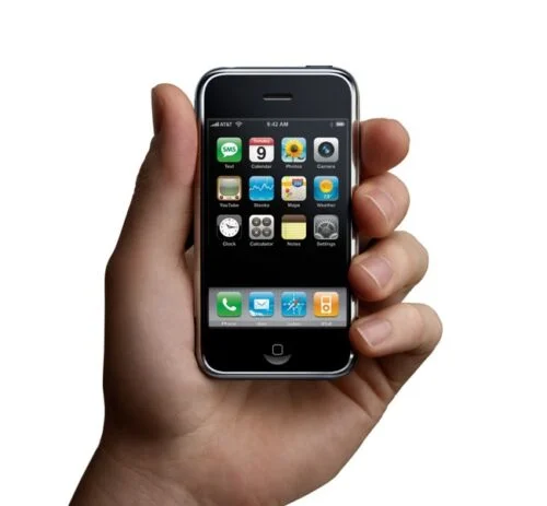 En quelle année Steve Jobs présente-t-il l’iPhone pour la première fois ? 