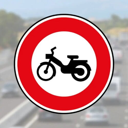 Qui est concerné par ce panneau de signalisation ? 