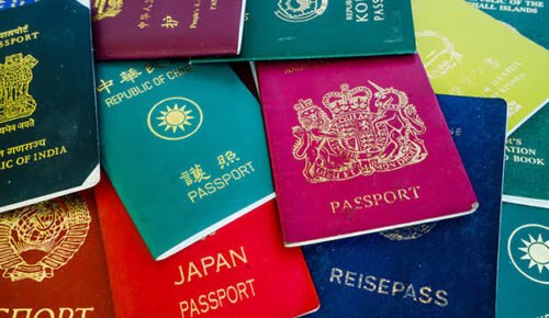 Quelle est la couleur d'un passeport français ? Passeport couleur