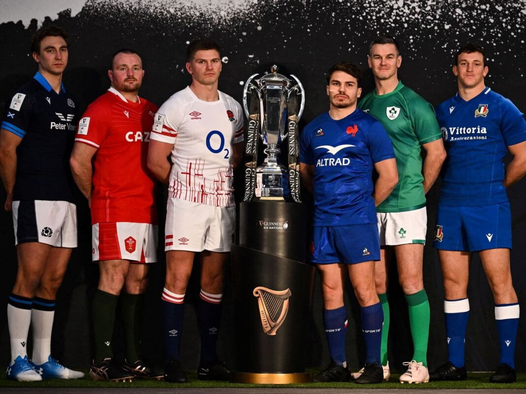 Quel trophée est symboliquement attribué à l'équipe ayant perdu tous ses matchs au Tournoi des six nations ? 