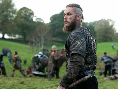 Quel roi semi-légendaire nordique est le personnage principal des premières saisons de la série télévisée Vikings ? 