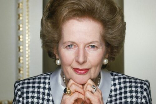 Comment était surnommée Margaret Thatcher, la première ministre anglaise ? 