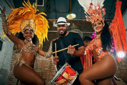 Quelle danse est traditionnelle du carnaval de Rio ? 
