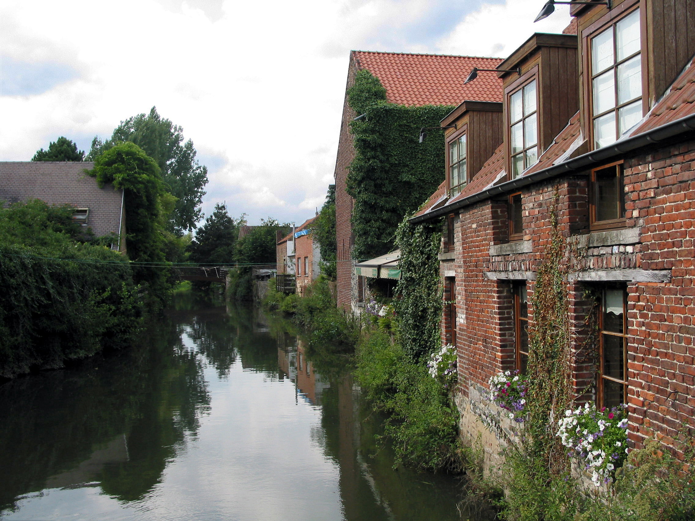 Quelle rivière traverse la ville de Bruxelles ? 