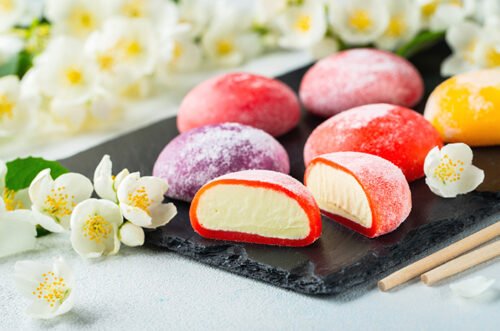 Quel est le nom de ce dessert populaire au Japon et réalisé à base de riz gluant ? 