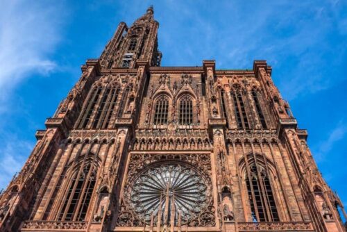 Comment se nomme la cathédrale de Strasbourg ? 