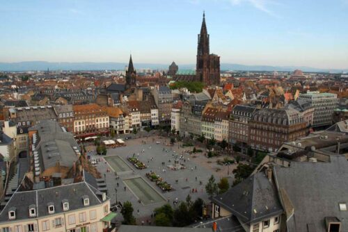 La ville de Strasbourg fait partie des 10 villes de France les plus peuplées. Vrai ou faux ? 