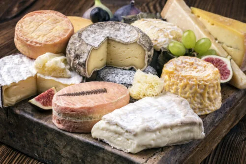 Quelle est la consommation annuelle de fromage par habitant en France ? 