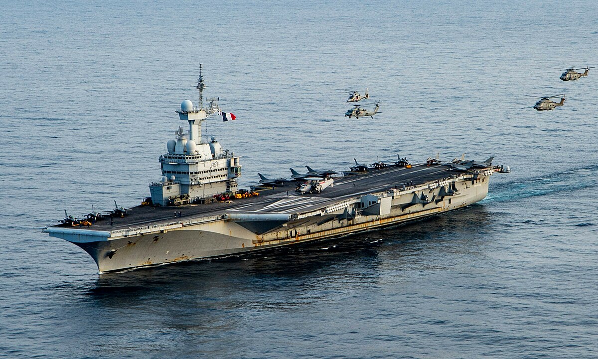 Quel est le nom du porte-avions nucléaire de la Marine nationale française ? 