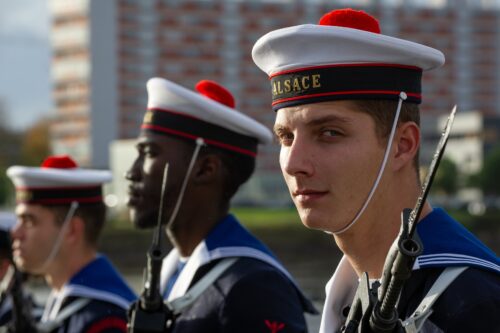Quel est le nom d'argot donné par la Marine nationale française au bonnet de marin ? 