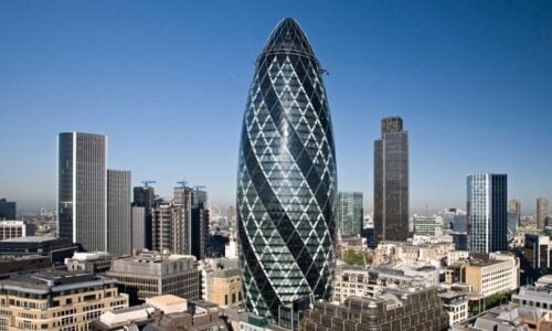 Comment les londoniens surnomment-ils cette tour ? 