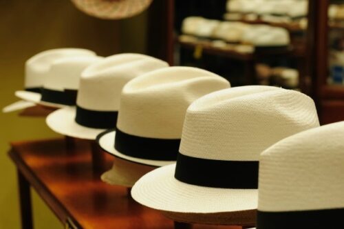 Quel est le nom de ce type de chapeau ? 