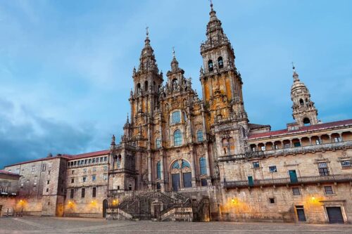 Dans quelle ville d’Espagne peut-on voir cette cathédrale ? 