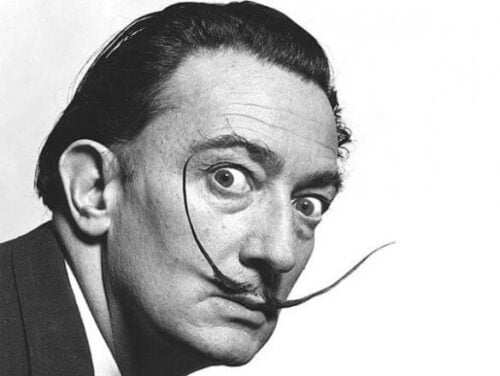 Dans quelle ville du nord de la Catalogne espagnole est né l’artiste Salvador Dali ? 