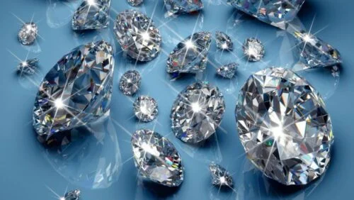 Quelle ville est réputée pour être la capitale mondiale du diamant ? 