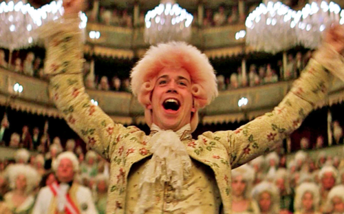 Qui a réalisé le film “Amadeus”, sorti en 1984 sur la vie de Mozart ? 