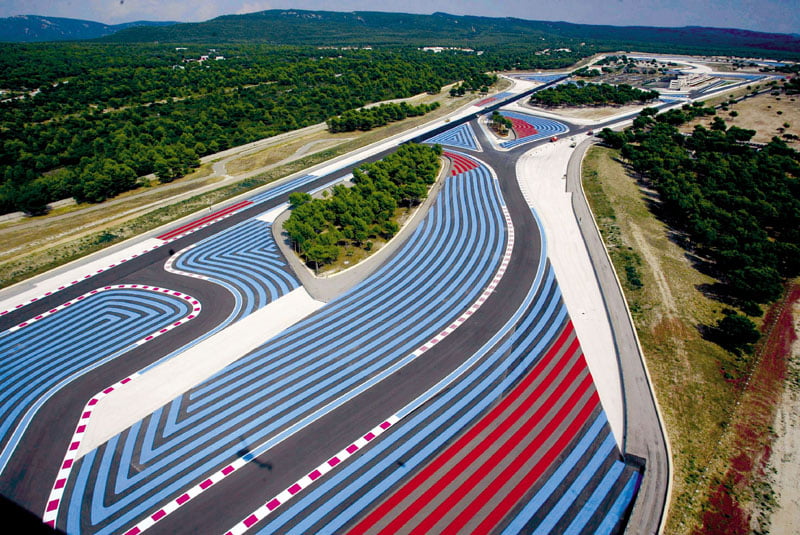 Quel circuit automobile se situe dans le département du Var ? 