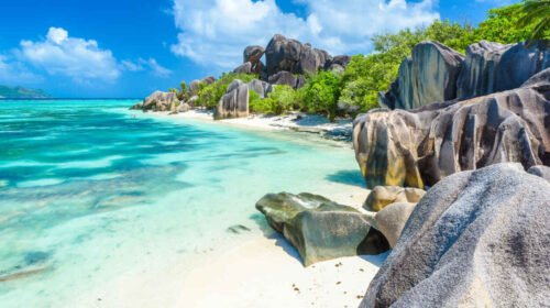L'archipel des Seychelles est situé dans le Pacifique. Vrai ou faux ? 