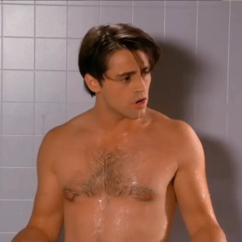 De quel acteur Joey est-il la doublure fesses pour un film ? 