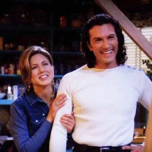 Quel est le nom du petit ami italien de Rachel dans la première saison ? 