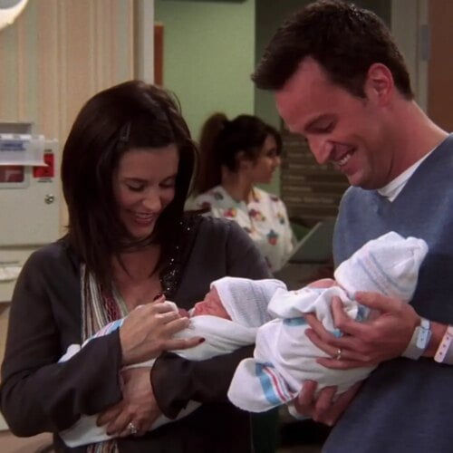Quels sont les prénoms des enfants de Chandler et Monica ? 
