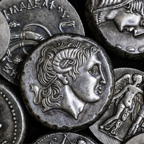 Une personne qui collectionne les pièces de monnaie est un philatéliste. Vrai ou faux ? 