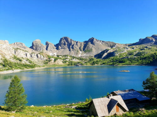 Dans quel parc naturel de France se trouve le lac d’Allos situé à 2230 m d’altitude ? 