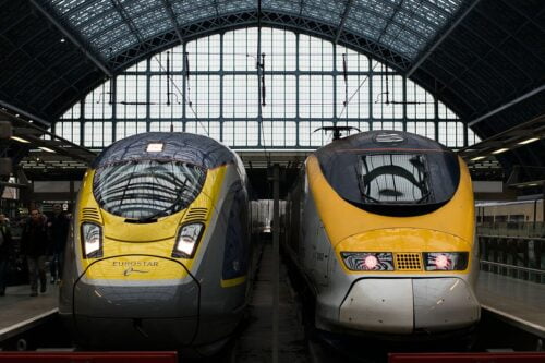 L'Eurostar est un train qui permet de relier Londres à Amsterdam. Vrai ou faux ? 