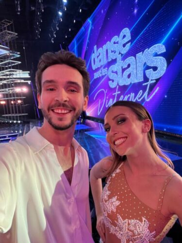 Quel youtubeur français ou duo a animé l'émission Danse avec les Stars d'Internet en 2024 ? 